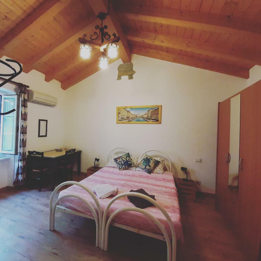 B&B Al Ferdinandeo ตรีเอสเต ภายนอก รูปภาพ